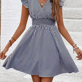 Abito da donna - Scollo incrociato - Maniche a balze - Vita aderente - Gonna svasata