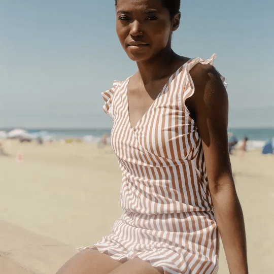 Tuta da donna – Taglio aderente – Scollo avvolgente – Asciugatura rapida – Tessuto traspirante