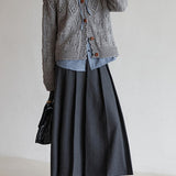 Cardigan vintage lavorato all'uncinetto