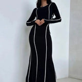 Elegante abito a maniche lunghe da donna – Righe a contrasto – Vestibilità aderente