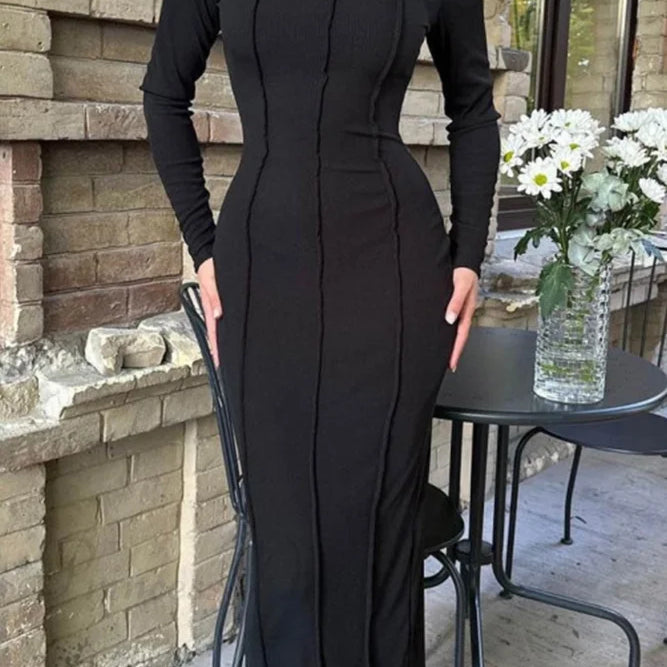 Abito aderente con scollo rotondo e spacco