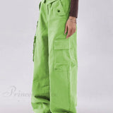 Jeans boyfriend larghi e graziosi verdi con bottoni