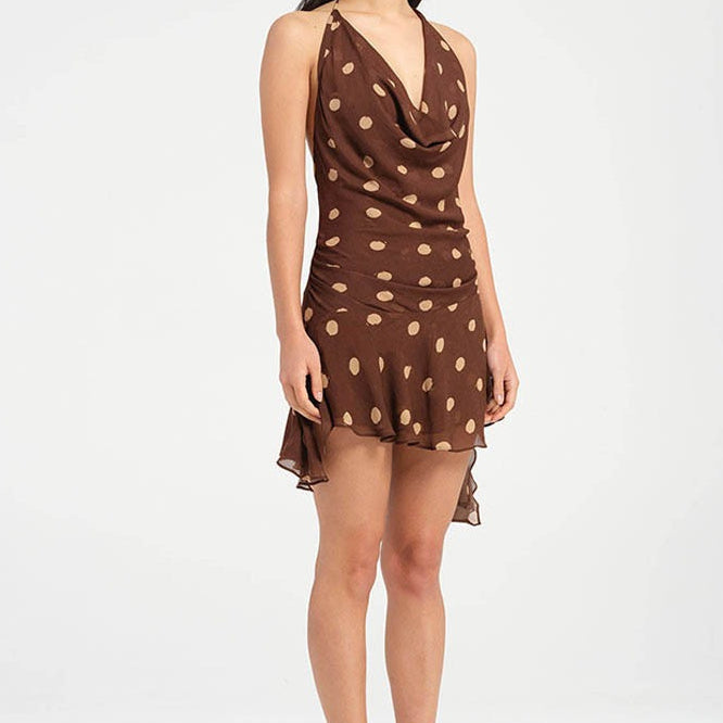 Mini abito in chiffon a pois con scollo all'americana, spacco profondo a V e schiena scoperta