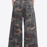 Pantaloni cargo mimetici a vita alta e gamba larga