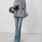 Cappotto in cashmere con polsini in pelliccia, soprabito in pelliccia di volpe