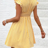 Abito da donna - Scollo incrociato - Maniche a balze - Vita aderente - Gonna svasata