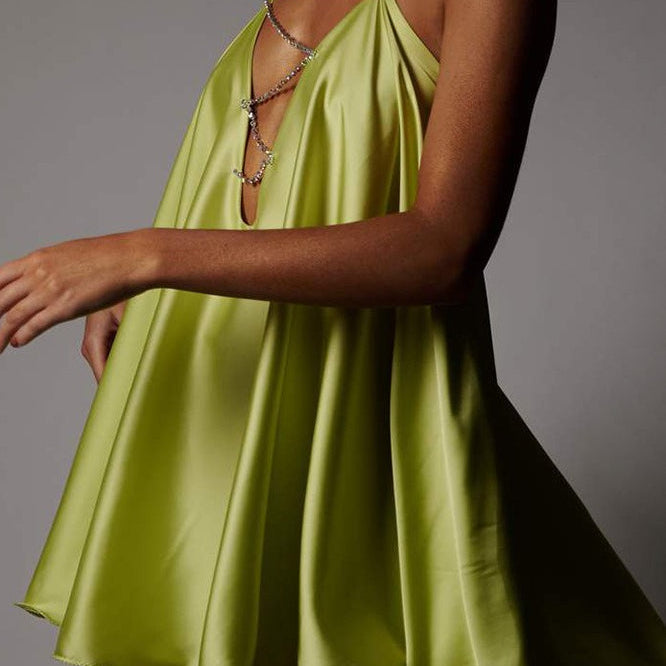 Abito da festa sexy con scollo a V profondo e schiena scoperta