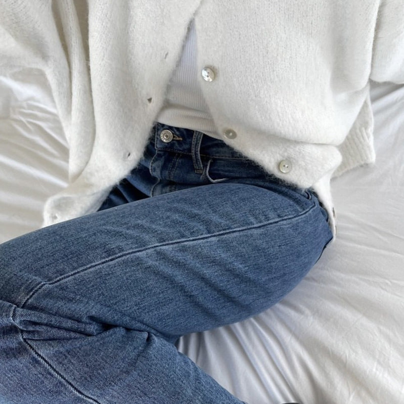 Cardigan lavorato a maglia con bottoni a conchiglia vintage grigio morbido