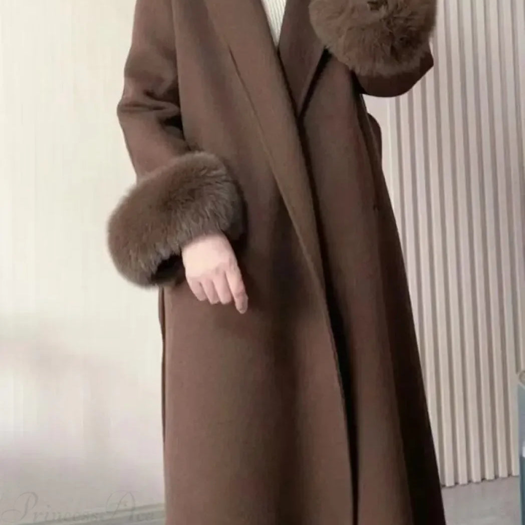 Soprabito elegante in lana marrone