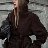 Elegante cappotto in pelle scamosciata a maniche lunghe