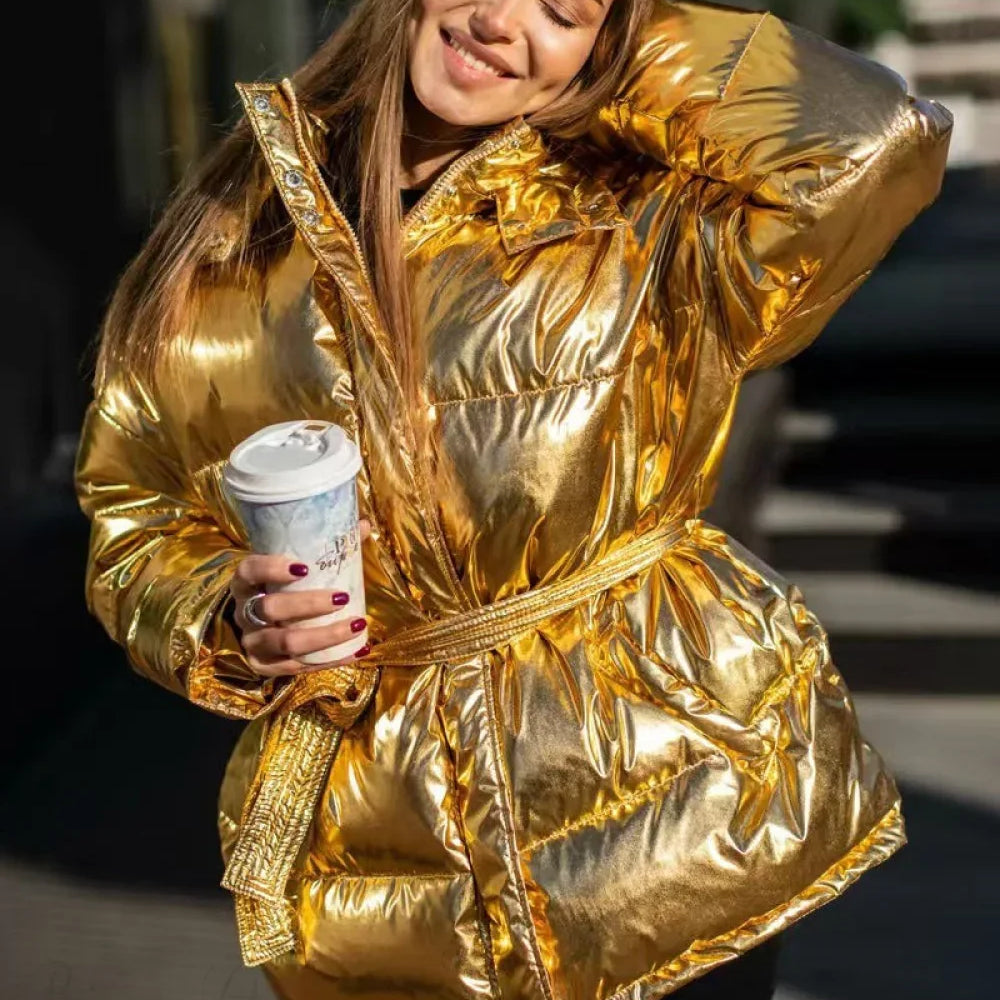 Cappotto imbottito in cotone con cintura color metallizzato e tasca