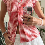 Camicetta versatile a quadri rossi e bianchi