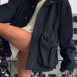 Giacca con tasca portaoggetti e coulisse in vita