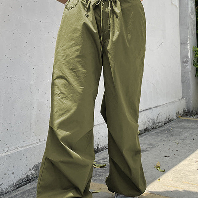 Pantaloni cargo alla moda con coulisse a vita bassa