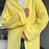 Cardigan in maglia con cintura annodata in vita, comodo e rilassato