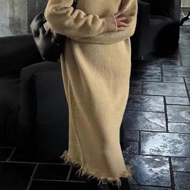 Abito in maglia con bordo grezzo effetto consumato