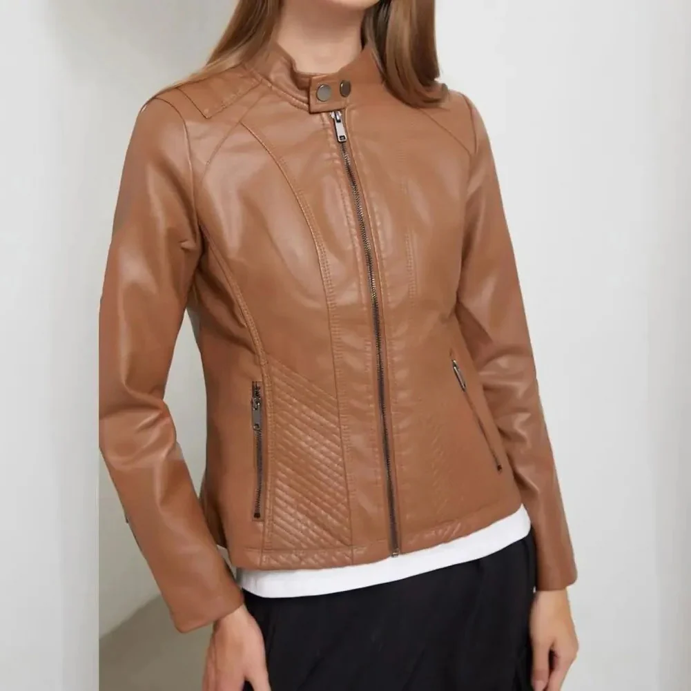 Giacca da donna – Vestibilità slim – Effetto pelle – Pannelli trapuntati – Chiusura con zip