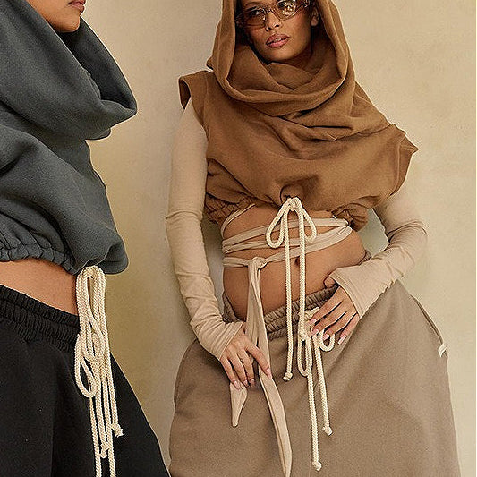 Felpa con cappuccio corta e collo largo casual tinta unita