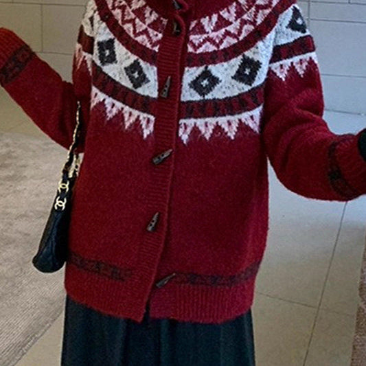 Cardigan retrò in maglia larga con bottoni in corno e colletto jacquard