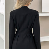 Blazer con scollo a V e cintura in vita