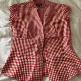 Camicetta versatile a quadri rossi e bianchi