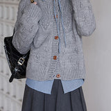 Cardigan vintage lavorato all'uncinetto