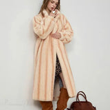 Elegante cappotto in pelliccia sintetica di visone con collo alto