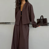 Completo due pezzi affusolato con cardigan scollo a V