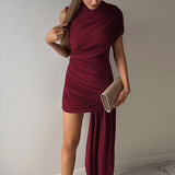 Mini abito aderente con fiocco davanti e nodo sul davanti