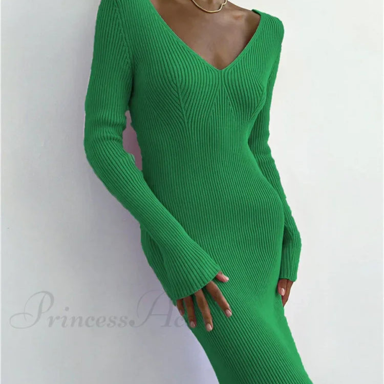 Abito midi a coste in maglia autunno-inverno, manica lunga, scollo a V e schiena scoperta