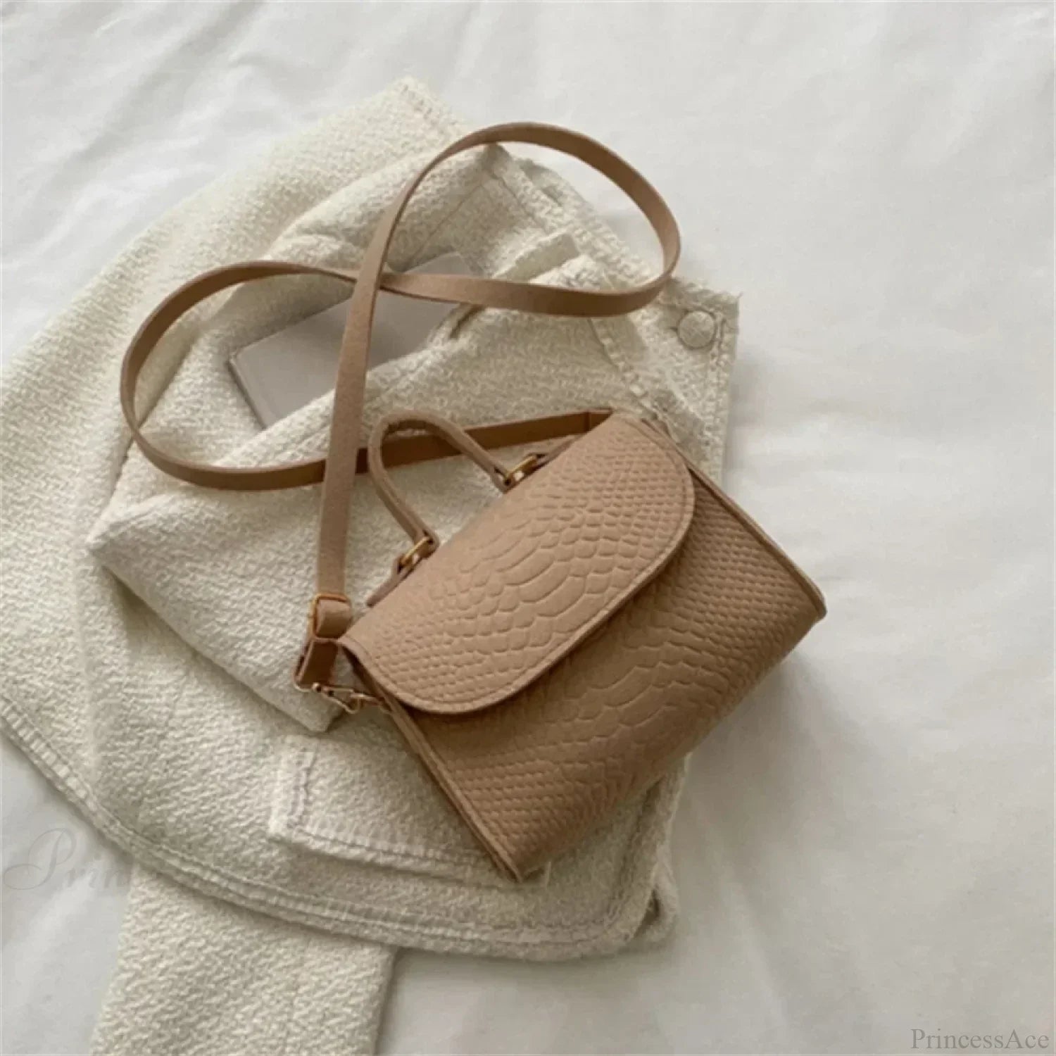 Borsa a tracolla in feltro con stampa coccodrillo goffrata