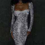 Abito midi alla moda, esotico, elegante, chic, sofisticato, trendy e seducente