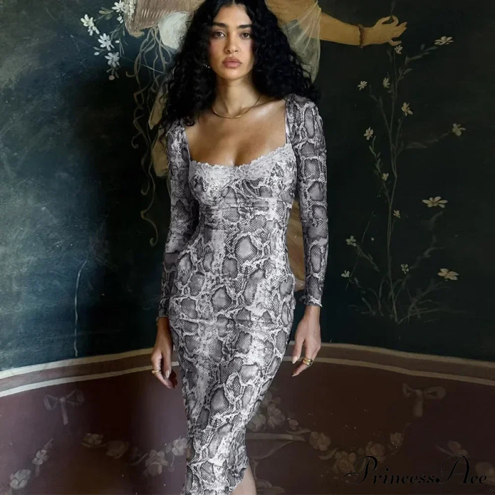 Abito midi alla moda, esotico, elegante, chic, sofisticato, trendy e seducente