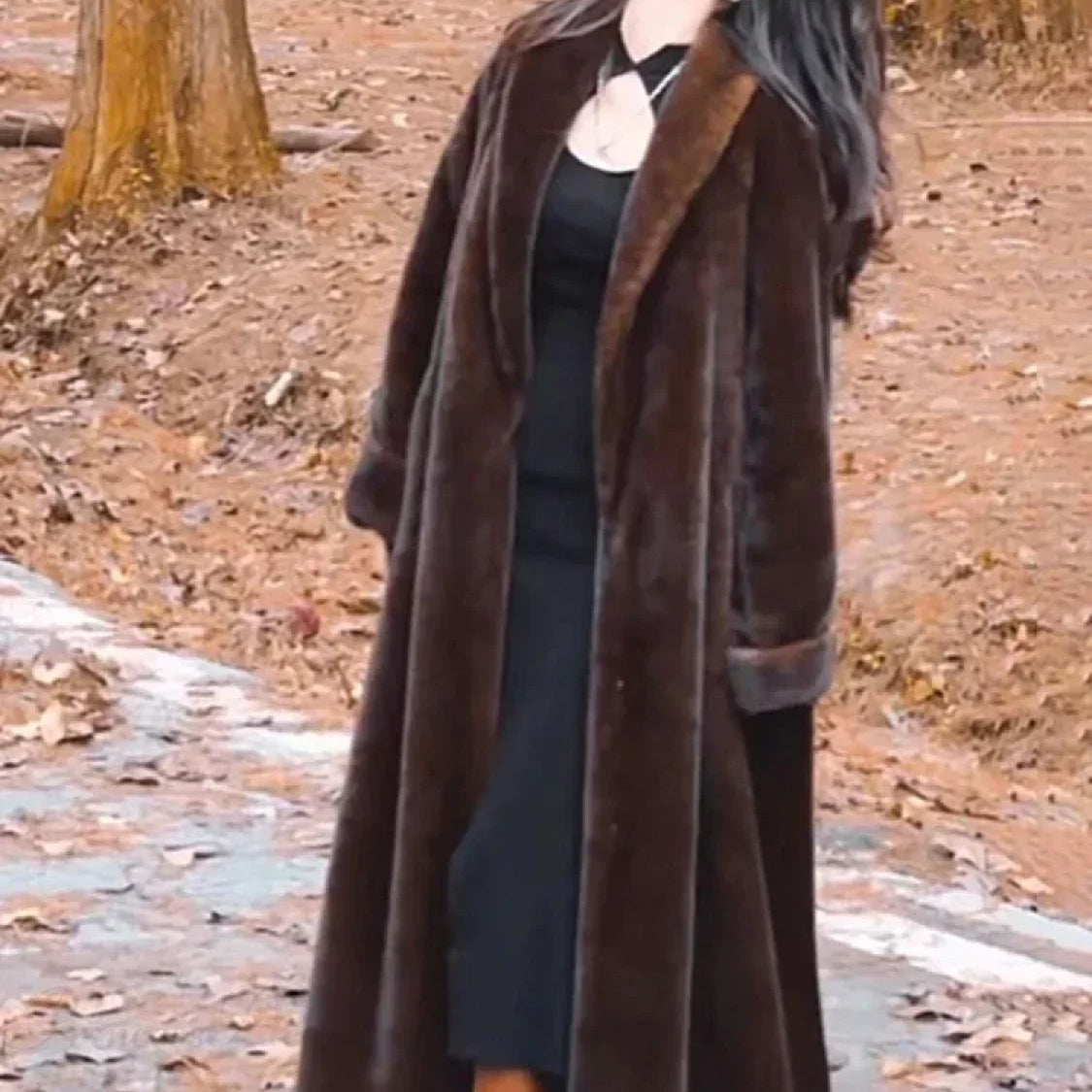 Cappotto in pelliccia sintetica con revers in peluche e imitazione visone