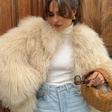 Cappotto corto in pelliccia sintetica con cardigan e montone