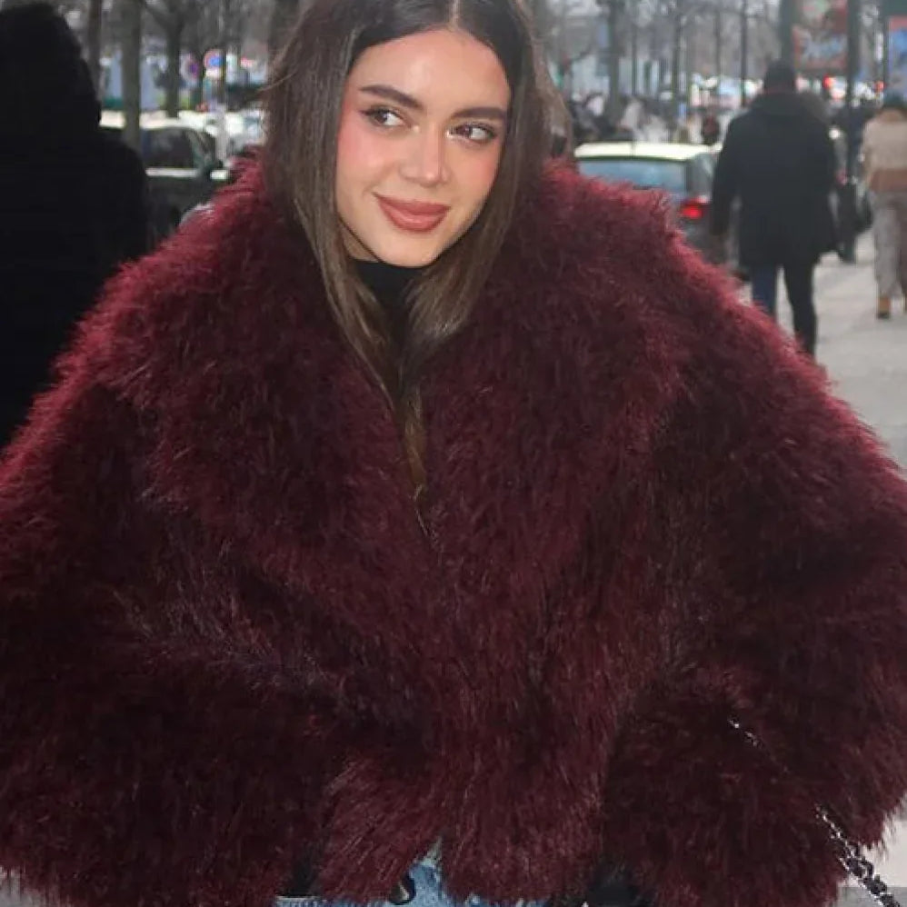 Cappotto corto in pelliccia sintetica con cardigan e montone