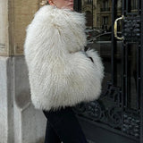 Cappotto corto in pelliccia sintetica con cardigan e montone