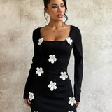 Mini abito aderente a maniche lunghe con vita sottile e sexy a fiori