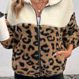 Cappotto caldo con collo rovesciato in pelliccia di leopardo