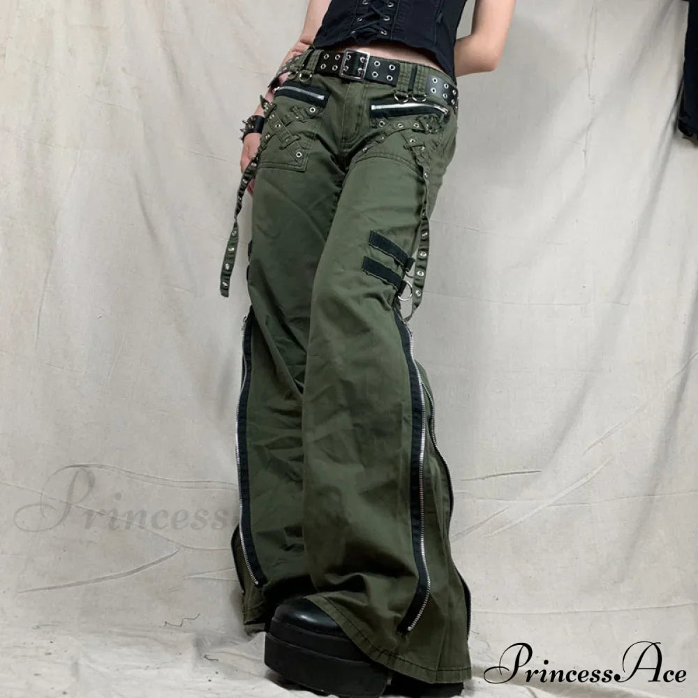 Pantaloni vintage larghi in stile punk gotico