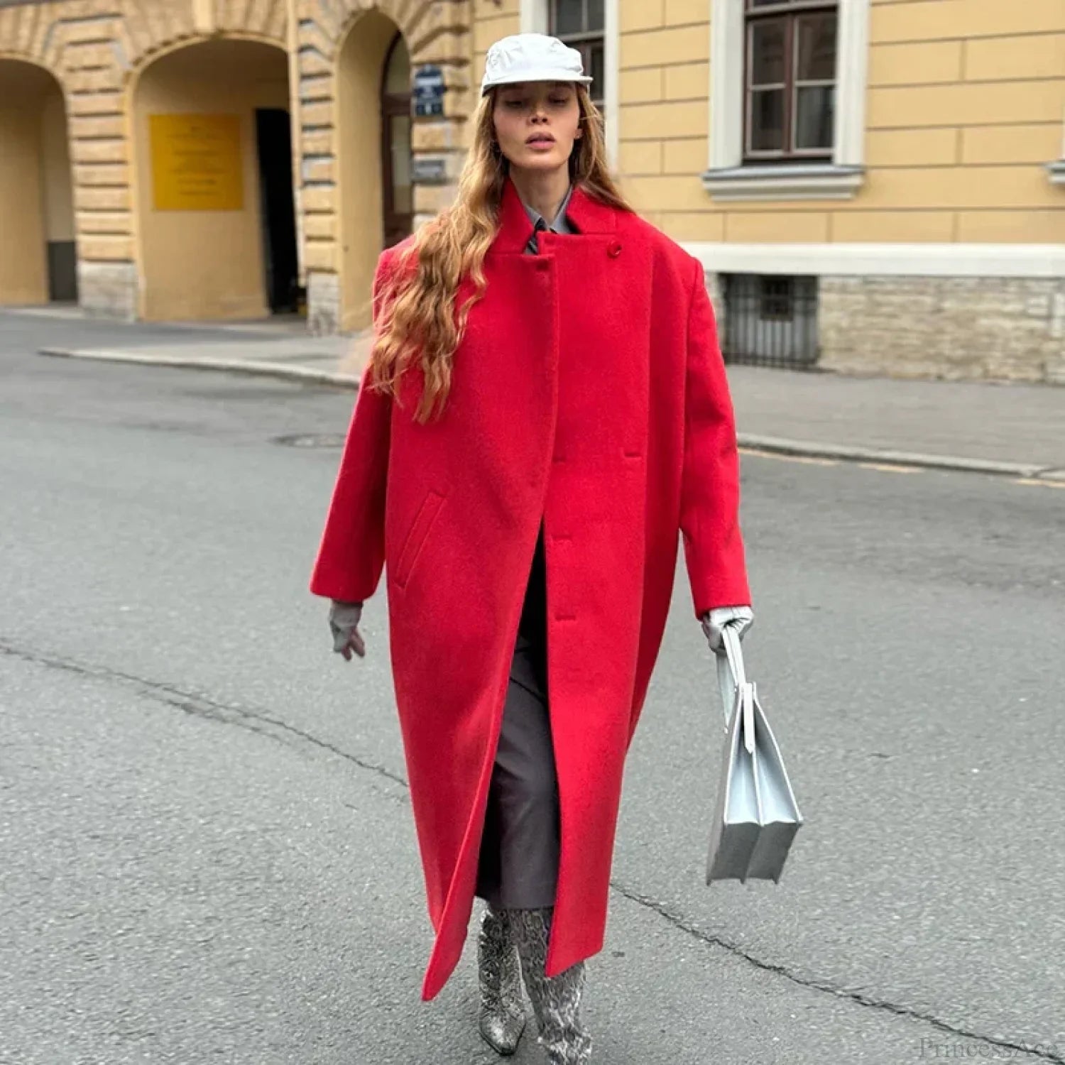 Cappotto casual grigio in lana con bottoni e intaglio