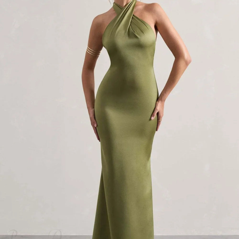 Abito da cerimonia con scollo all'americana e tubino