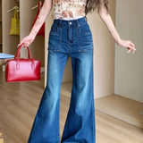 Jeans a vita alta e svasati, lunghi e rilassati