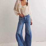 Jeans larghi a vita alta e lunghi