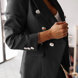 Completo da donna – Blazer doppiopetto aderente – Pantaloni eleganti slim a vita alta