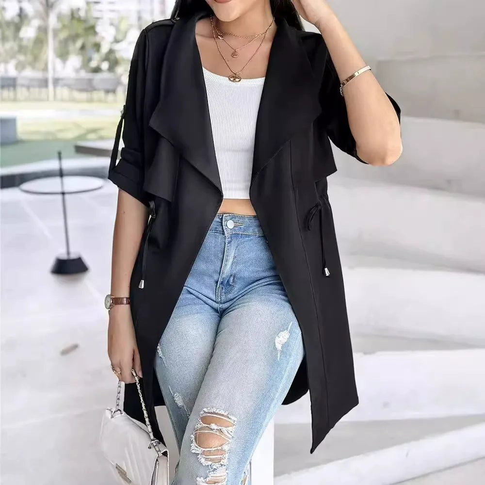 Trench da donna – Vestibilità comoda – Vita regolabile – Maniche arrotolate – Lunghezza a metà coscia