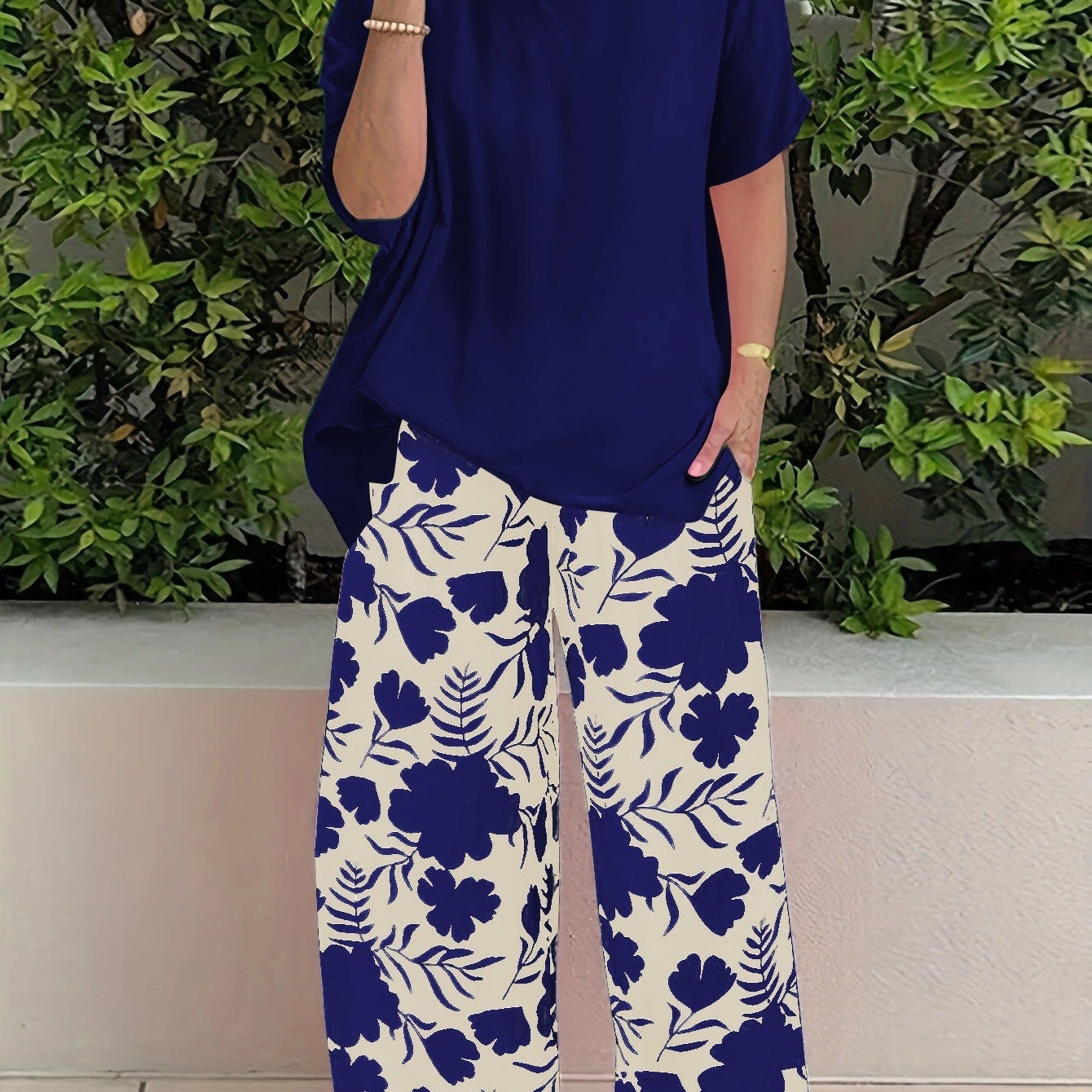 Pantaloni da donna a gamba larga – Vestibilità rilassata – Stampa floreale – Tessuto leggero e traspirante