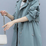 Trench da donna – Taglio dritto – Cotone leggero – Vita regolabile – Cappuccio