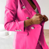 Completo da donna – Blazer doppiopetto aderente – Pantaloni eleganti slim a vita alta