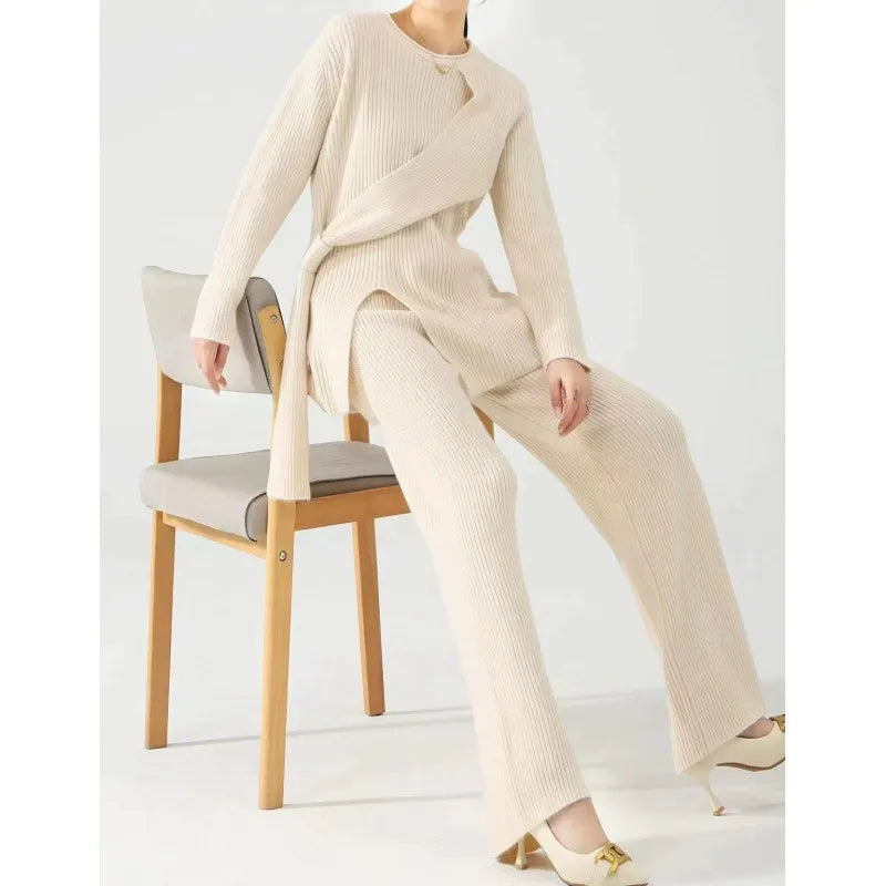 Completo due pezzi da donna – Maglia a coste – Vestibilità rilassata – Maglione asimmetrico